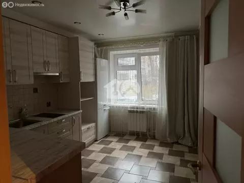 3-комнатная квартира: Кольцово, 1 (65.2 м)