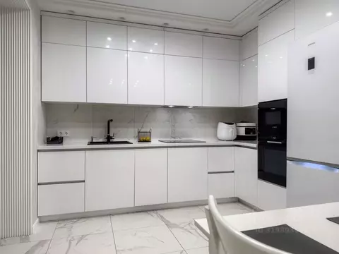 3-к кв. Волгоградская область, Волгоград ул. Расула Гамзатова, 11 ...