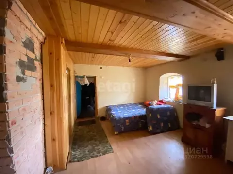 Дом в Воронежская область, Хохольский район, Петинское с/пос, с. Устье ...