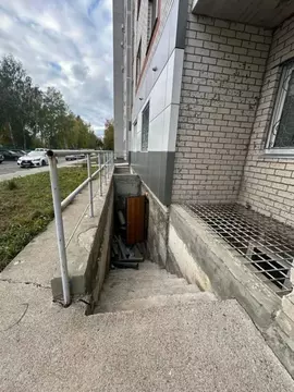 Помещение свободного назначения в Татарстан, Набережные Челны просп. ...