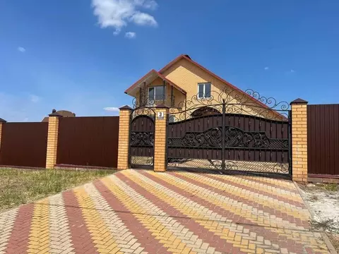 Дом в Белгородская область, Белгородский район, Тавровское с/пос, с. ...