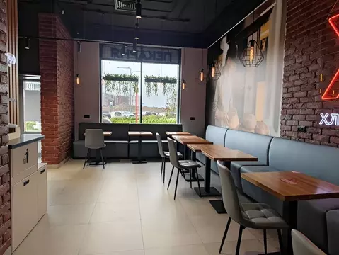 Торговая площадь в Санкт-Петербург ул. Верхне-Каменская, 11к1 (50 м)