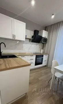 2-к кв. Омская область, Омск Осоавиахимовская ул., 181к1 (62.0 м)