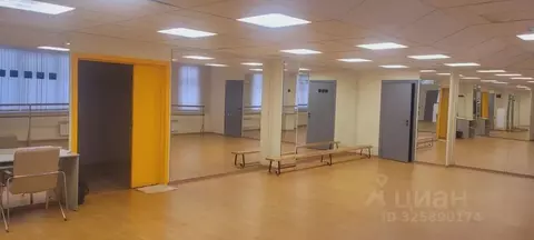 Помещение свободного назначения в Кемеровская область, Кемерово ул. ...