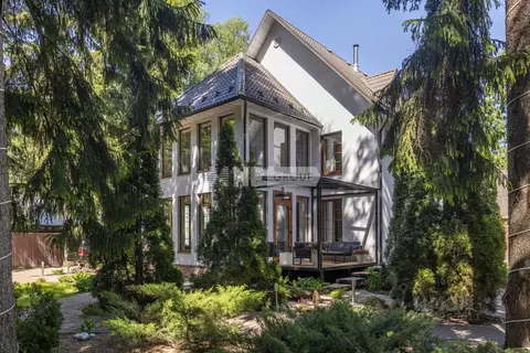 Дом в Москва № 35 кв-л,  (410 м)