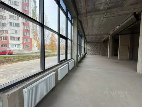 Помещение свободного назначения в Татарстан, Нижнекамск просп. ...