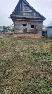 Дом в Башкортостан, Чекмагушевский сельсовет, с. Чекмагуш ул. ...