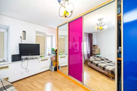 3-к кв. Ханты-Мансийский АО, Сургут ул. Чехова, 4/1 (81.2 м)