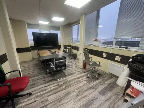 Офис в Санкт-Петербург ул. Оптиков, 4 (446 м)