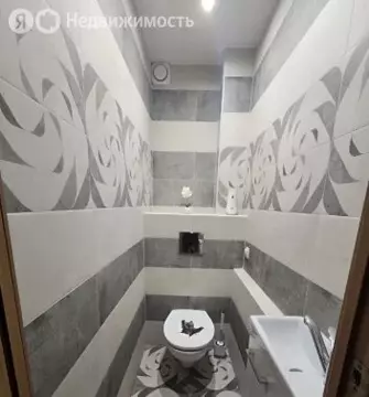 3-комнатная квартира: Тюмень, улица Константина Посьета, 7 (86.3 м)