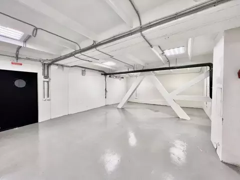 Склад в Москва Никулинская ул., 11к4 (85 м)