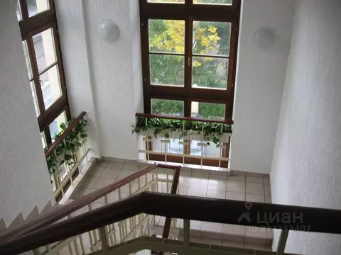 Помещение свободного назначения в Москва 2-й Казачий пер., 3С1 (1074 ...