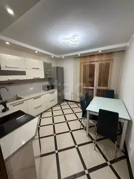 2-к кв. Тюменская область, Тюмень ул. Газовиков, 61 (57.2 м)