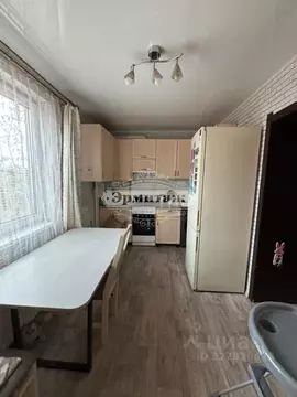 Дом в Курганская область, Курган Локомотивный мкр, ул. Маяковского, 4 ...