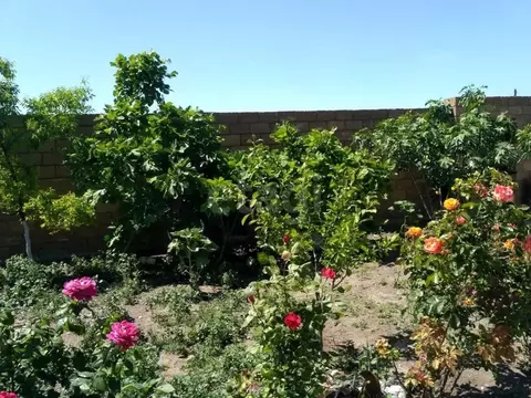 Дом в Крым, Ленинский район, Семисотское с/пос, с. Каменское пер. ...