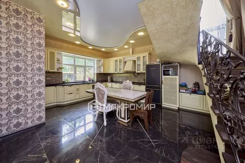 Дом в Ленинградская область, Выборгский район, Рощино пгт ул. ...