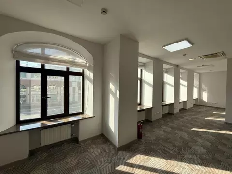 Офис в Москва ул. Большая Якиманка, 17/2С2 (924 м)
