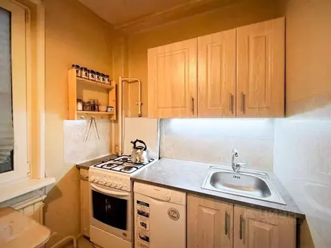 3-к кв. Санкт-Петербург 2-й Рабфаковский пер., 10 (60.9 м)