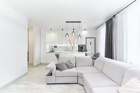 2-к кв. Тюменская область, Тюмень ул. Муравленко, 11 (70.2 м)