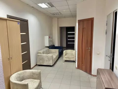 Помещение свободного назначения в Татарстан, Казань ул. Айдарова, 4 ...