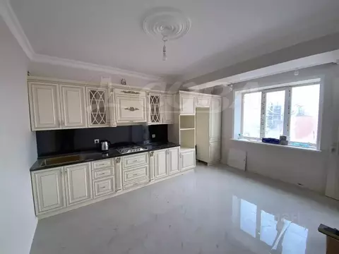 3-к кв. Дагестан, Каспийск ул. Амет-хан Султана, 25 (125.0 м)