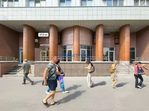 Торговая площадь (37 м)