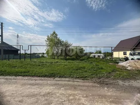 Участок в Новосибирская область, Искитимский район, с. Тальменка ул. ...