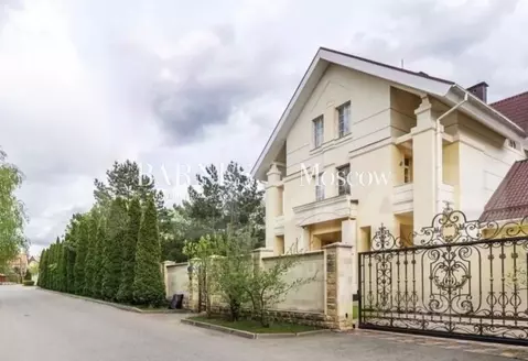 Дом в Московская область, Одинцовский городской округ, д. Рождественно ...