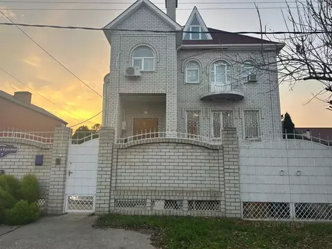 Дом в Краснодарский край, Краснодар ул. Дементия Красюка, 17 (320 м)