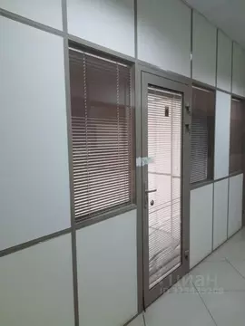 Помещение свободного назначения в Тюменская область, Ишим ул. Карла ...