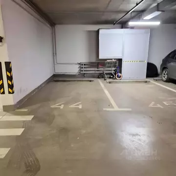 Гараж в Москва ул. Маршала Захарова, 3 (14 м)