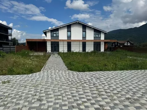 Коттедж в Алтай, Майминский район, Манжерокское с/пос, с. Озерное ул. ...