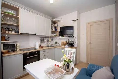 2-к кв. Тюменская область, Тюмень ул. Мельникайте, 2к7 (58.5 м)