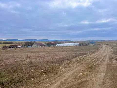 Участок в Крым, Симферопольский район, Чистенское с/пос, с. Камышинка  ...