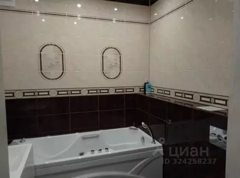 Студия Тюменская область, Тюмень ул. Федюнинского, 64к2 (34.0 м)