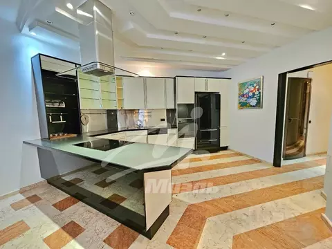 5-к кв. Москва Минская ул., 1А (295.0 м)