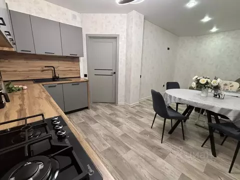 4-к кв. Омская область, Омск просп. Комарова, 19 (88.0 м)