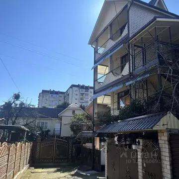 Дом в Краснодарский край, Сочи Лазаревское жилрайон, ул. Изумрудная, ...