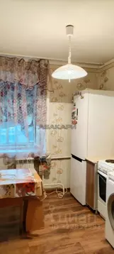 3-к кв. Красноярский край, Красноярск Парашютная ул., 7 (60.0 м)