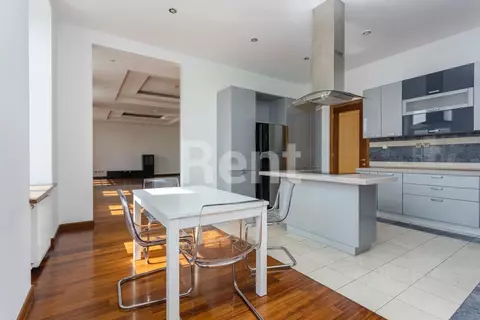 4-к кв. Москва Тверская ул., 28к1 (236.0 м)