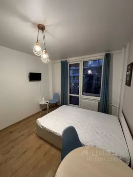 Студия Санкт-Петербург бул. Александра Грина, 1 (25.0 м)