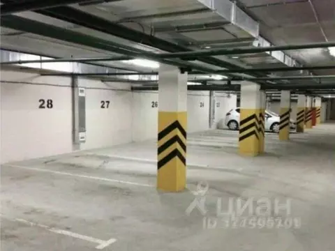 Гараж в Москва Нежинская ул., 8К4 (15 м)