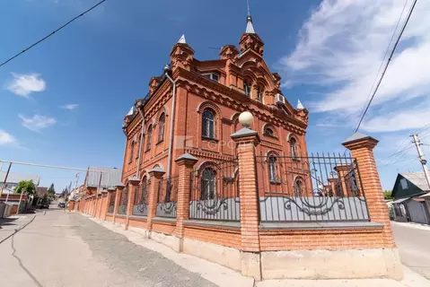 Дом в Алтайский край, Барнаул Кузнечная ул., 2 (451 м)