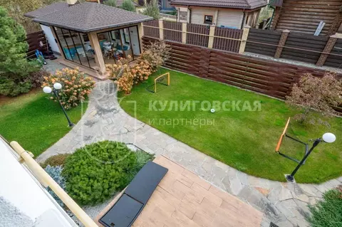 Таунхаус в Свердловская область, Екатеринбург Карасьеозерский-2 мкр, ...