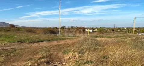 Участок в Крым, Кировский район, Первомайское с/пос, с. Первомайское  ...