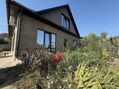 Дом в Волгоградская область, Волгоград Енисейская ул., 42 (203 м)