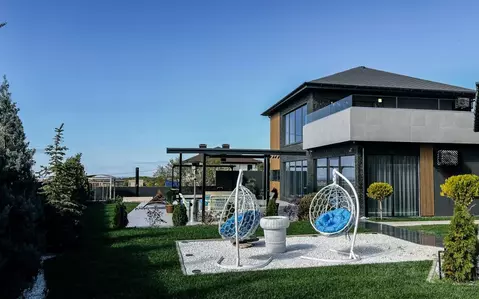 Дом в Севастополь ГК Кипарис-3 тер., 392 (240 м)