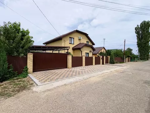 Коттедж в Волгоградская область, Средняя Ахтуба рп ул. Гайдара (150 м)