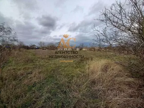 Участок в Крым, Кировский район, Льговское с/пос, с. Добролюбовка ул. ...