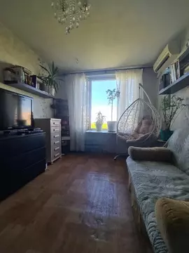 Продается комната в 3-комнатной квартире